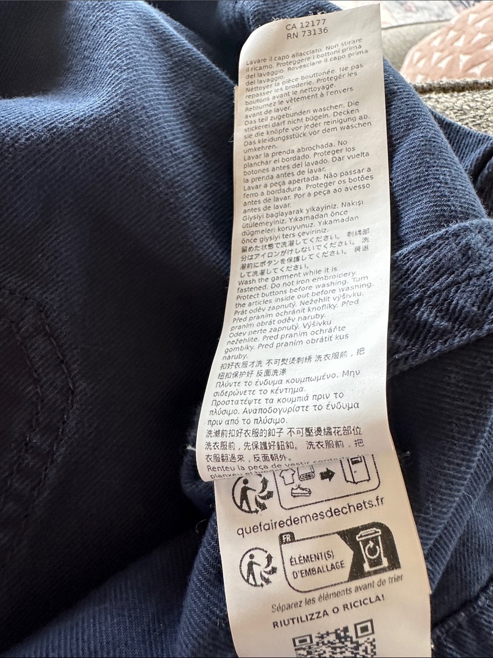 Weekend Max Mara Navy Embroidered Utility Cropped Jacket size 10. - Picture 15 of 15